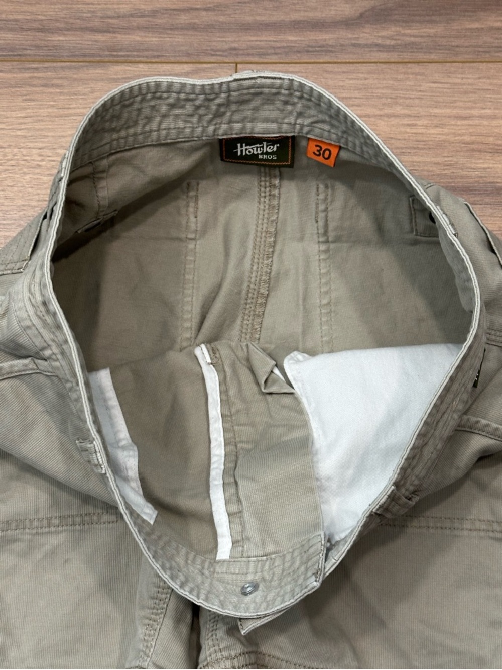 Howler Brothers Clarksville Walk Shorts 8" in Putty - Size 30 - Picture 4 of 10